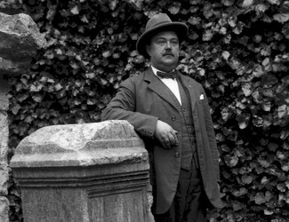 Ranieri Mario Cossàr - etnographer. The Level of Reality: Between Creativity and Authenticity of the 1928 Photographs